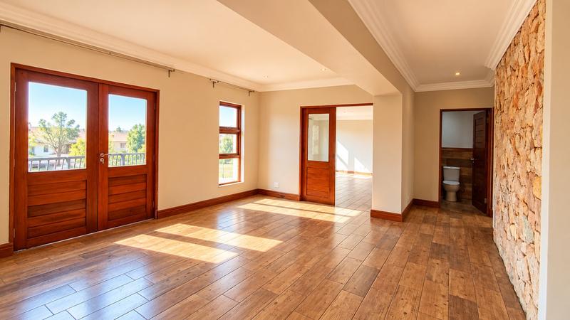 5 Bedroom Property for Sale in Xanadu North West